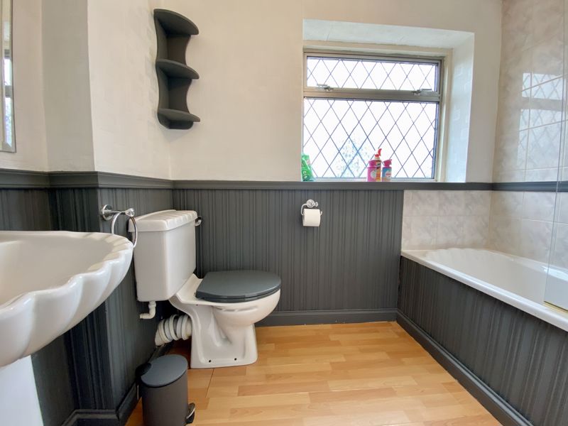 Family Bathroom- click for photo gallery